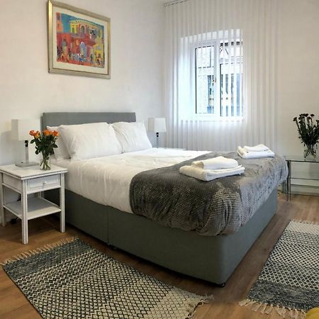 City Location- 2 Bedroom Apartment London Exteriör bild
